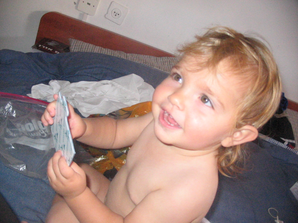 kids rosh hashanah 5766 005.jpg